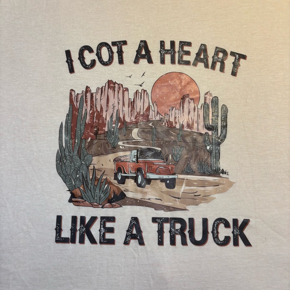 NEW Graphic Tee XL Cream Desert Scene Heart Like a Truck Country Western Lightwt - Picture 9 of 13